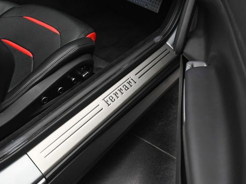 Used 2018 Ferrari GTC4Lusso T image 53