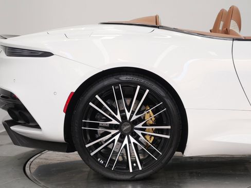 Used 2022 Aston Martin DBS Superleggera Volante RWD image 56