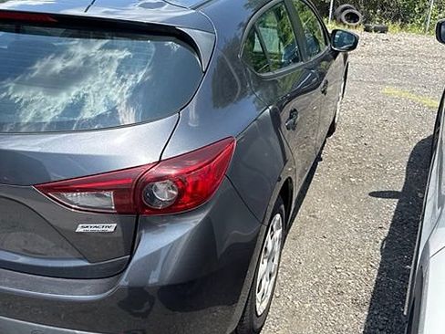 Used 2015 MAZDA MAZDA3 i Sport FWD image 11