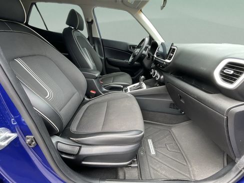 Certified 2023 Hyundai Venue Limited FWD image 19