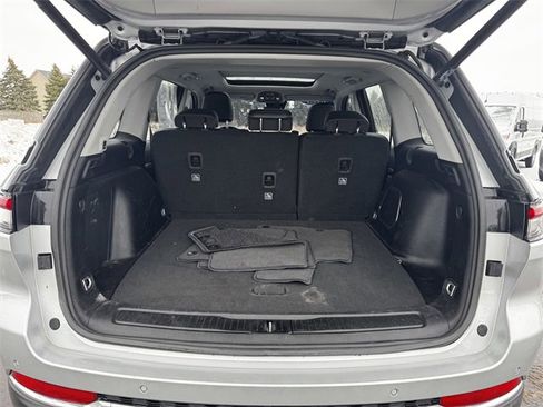 Used 2023 Jeep Grand Cherokee 4WD 4xe image 17