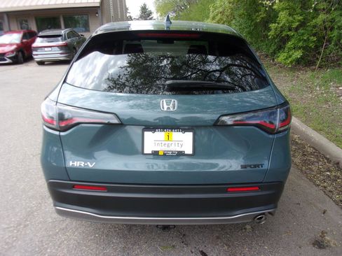 Used 2023 Honda HR-V Sport image 4