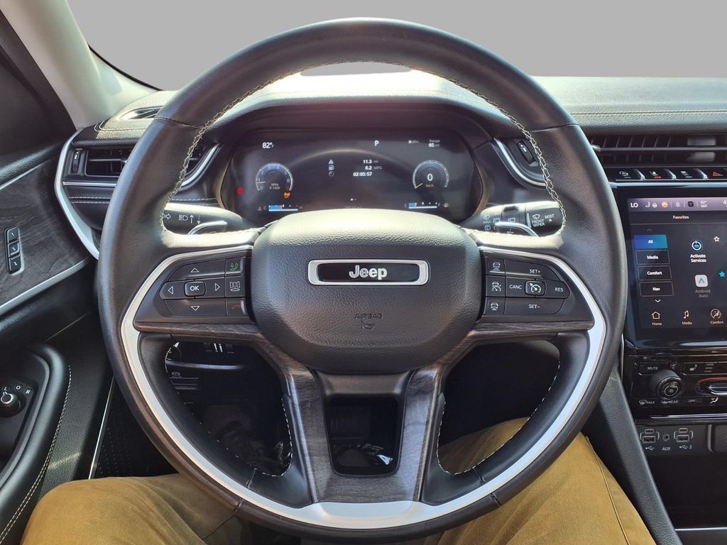 Used 2022 Jeep Grand Cherokee Limited AWD/4WD image 15