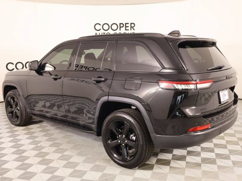 Used 2023 Jeep Grand Cherokee Altitude AWD/4WD image 22