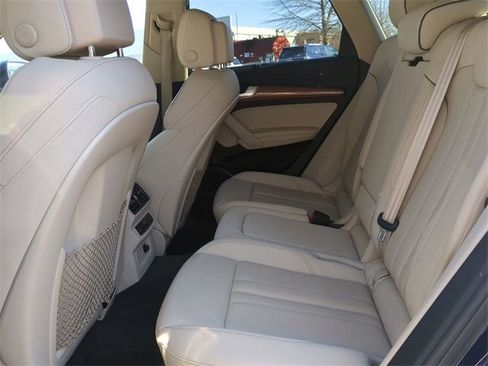 Used 2021 Audi Q5 Prestige image 12
