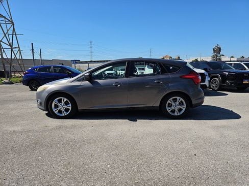 Used 2012 Ford Focus SE image 4