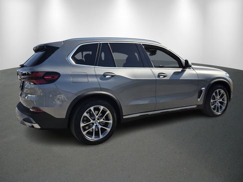 Certified 2024 BMW X5 xDrive40i w/ Premium Package image 7