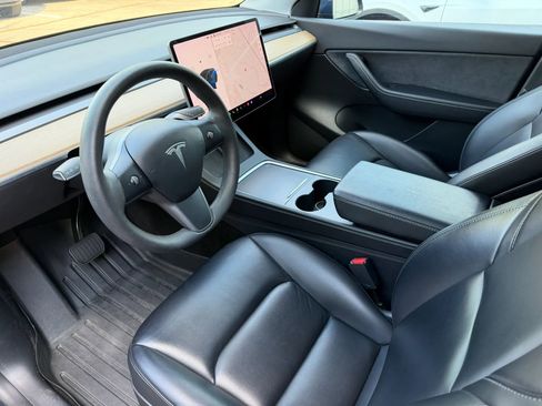 Used 2021 Tesla Model Y Long Range AWD/4WD image 14