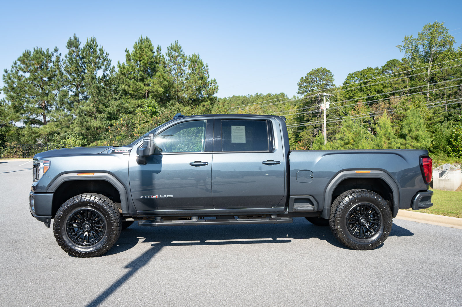 Used 2020 GMC Sierra 2500 AT4 w/ AT4 Premium Package AWD/4WD image 5