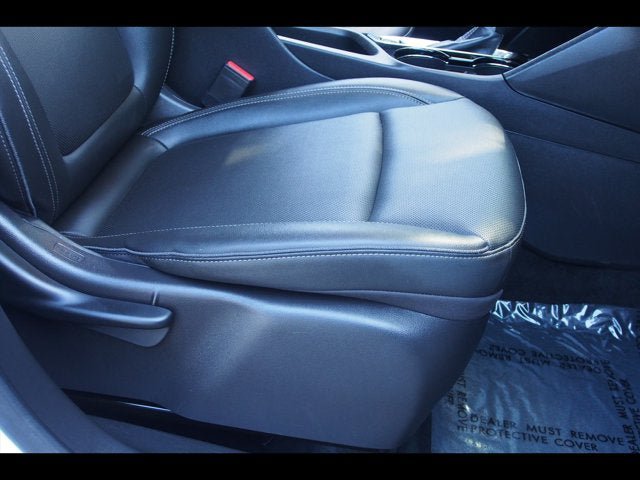 Used 2024 Buick Encore GX Sport Touring FWD image 12