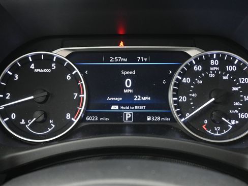 Certified 2025 Nissan Sentra SR w/ Midnight Edition image 19