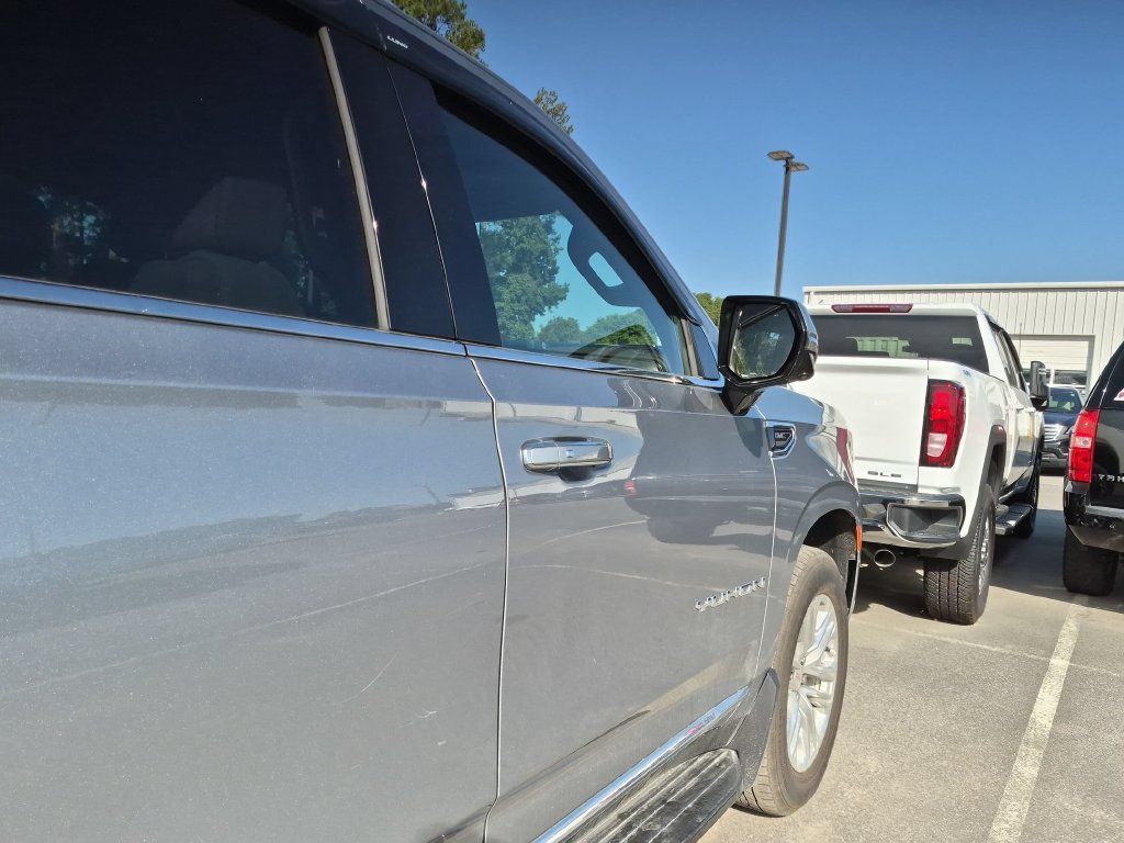 Used 2024 GMC Yukon SLT w/ SLT Luxury Package AWD/4WD image 11