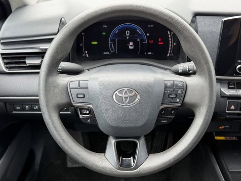 Used 2025 Toyota Camry LE FWD image 15