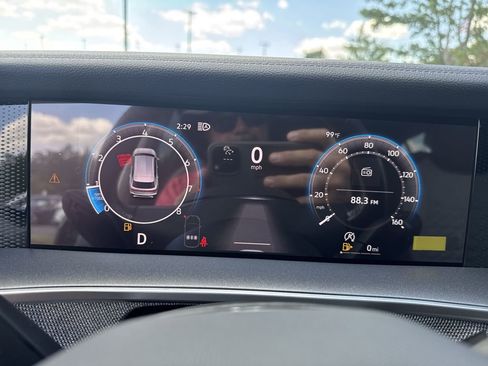 New 2025 Volkswagen Tiguan S image 25