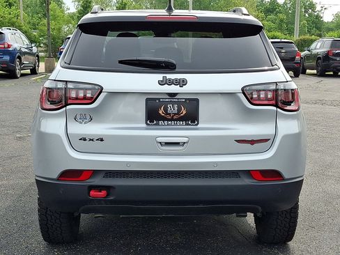 Used 2025 Jeep Compass Trailhawk w/ Sun & Sound Group AWD/4WD image 22