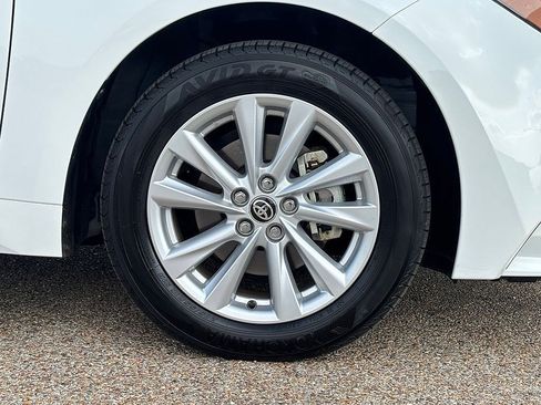 Certified 2026 Toyota Corolla XLE FWD image 7