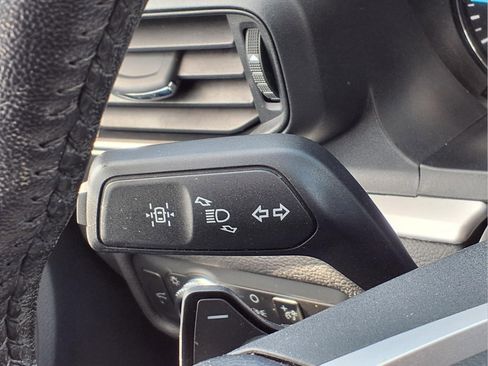 Used 2020 Ford Explorer XLT w/ Comfort Package AWD/4WD image 16
