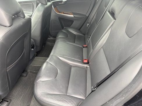 Used 2017 Volvo XC60 T5 Inscription w/ Preferred Option Package image 11