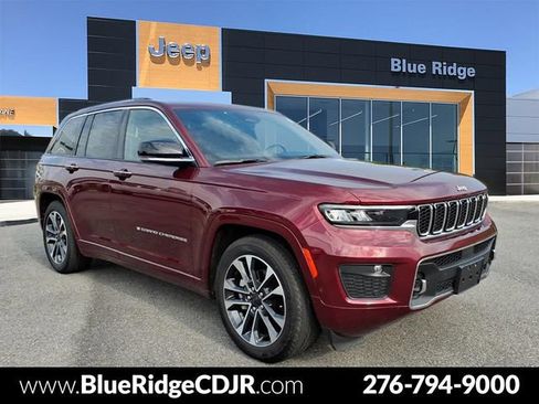Used 2022 Jeep Grand Cherokee Overland w/ Luxury Tech Group IV AWD/4WD image 1