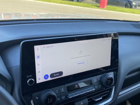 Used 2025 Toyota Grand Highlander AWD image 6