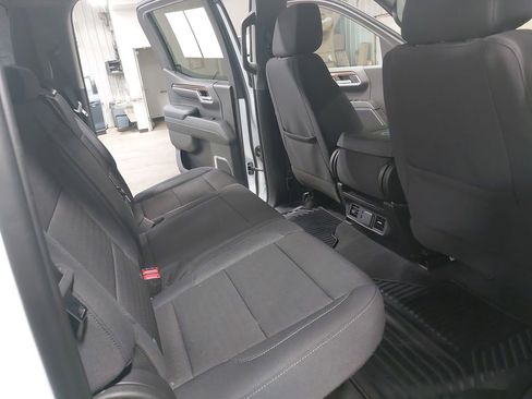 Used 2024 Chevrolet Silverado 1500 LT AWD/4WD image 11