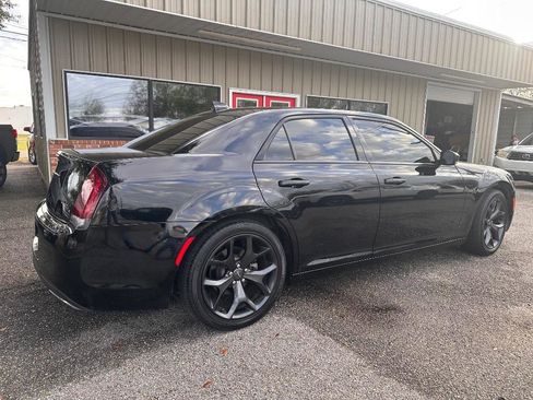 Used 2021 Chrysler 300 S image 4