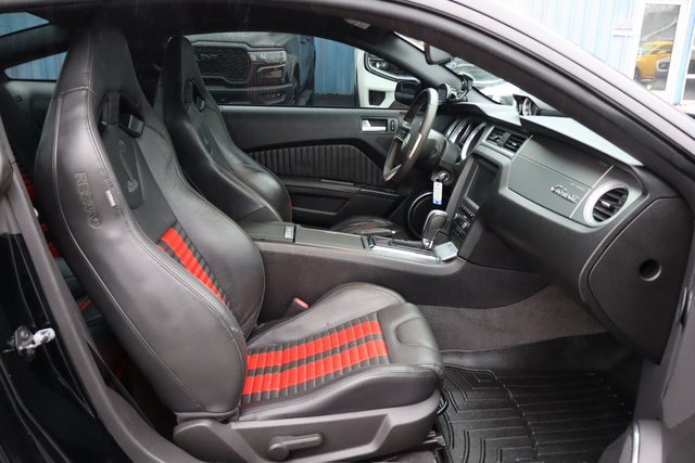 Used 2012 Ford Mustang Shelby GT500 w/ SVT Performance Pkg RWD image 31