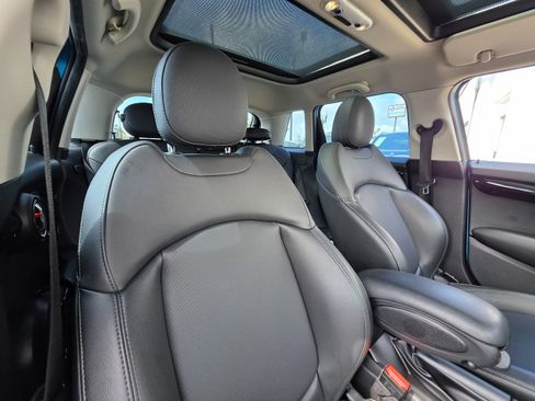 Used 2019 MINI Cooper S image 18