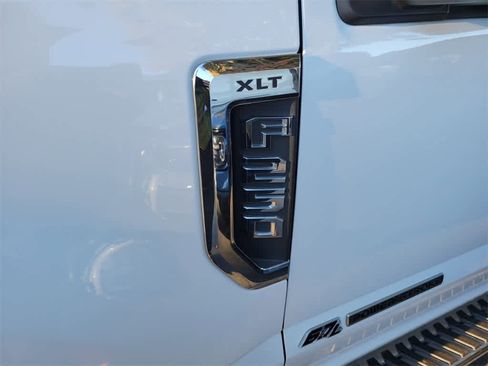 Used 2020 Ford F250 XLT w/ XLT Premium Package image 3