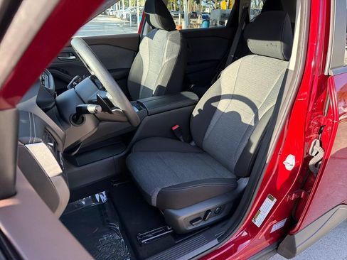 Used 2023 Nissan Rogue SV FWD image 30