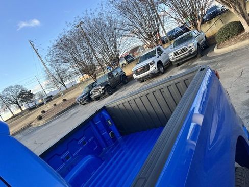 Used 2025 Chevrolet Silverado 1500 Custom image 13