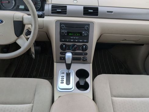 Used 2005 Ford Five Hundred SE image 17