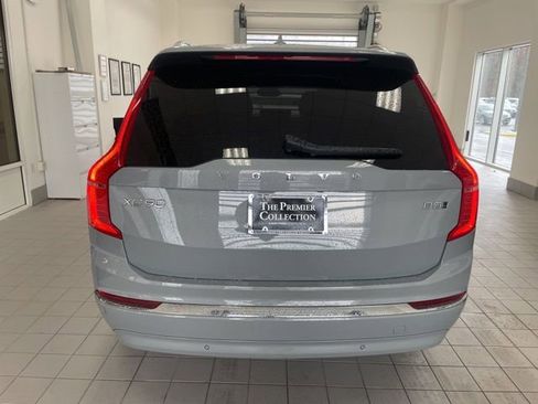 Certified 2025 Volvo XC90 B5 Core image 3
