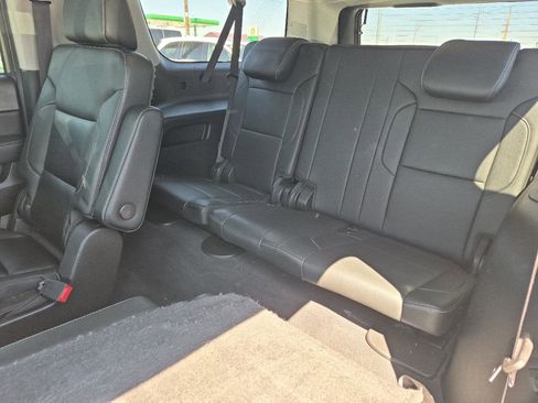 Used 2019 Chevrolet Suburban LT image 14