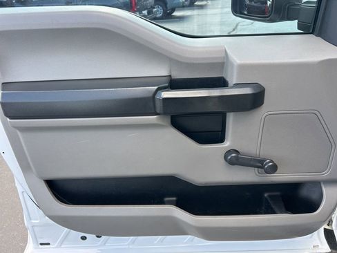 Used 2019 Ford F250 XL image 4