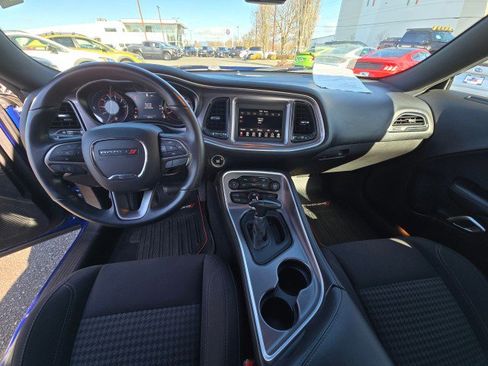 Used 2019 Dodge Challenger SXT w/ Driver Convenience Group RWD image 21