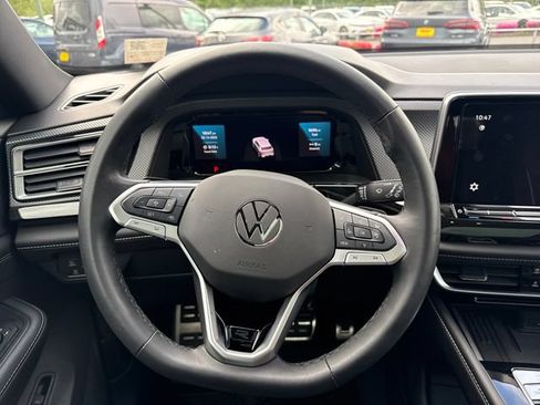 Used 2025 Volkswagen Atlas Cross Sport SEL Premium R-Line AWD/4WD image 18