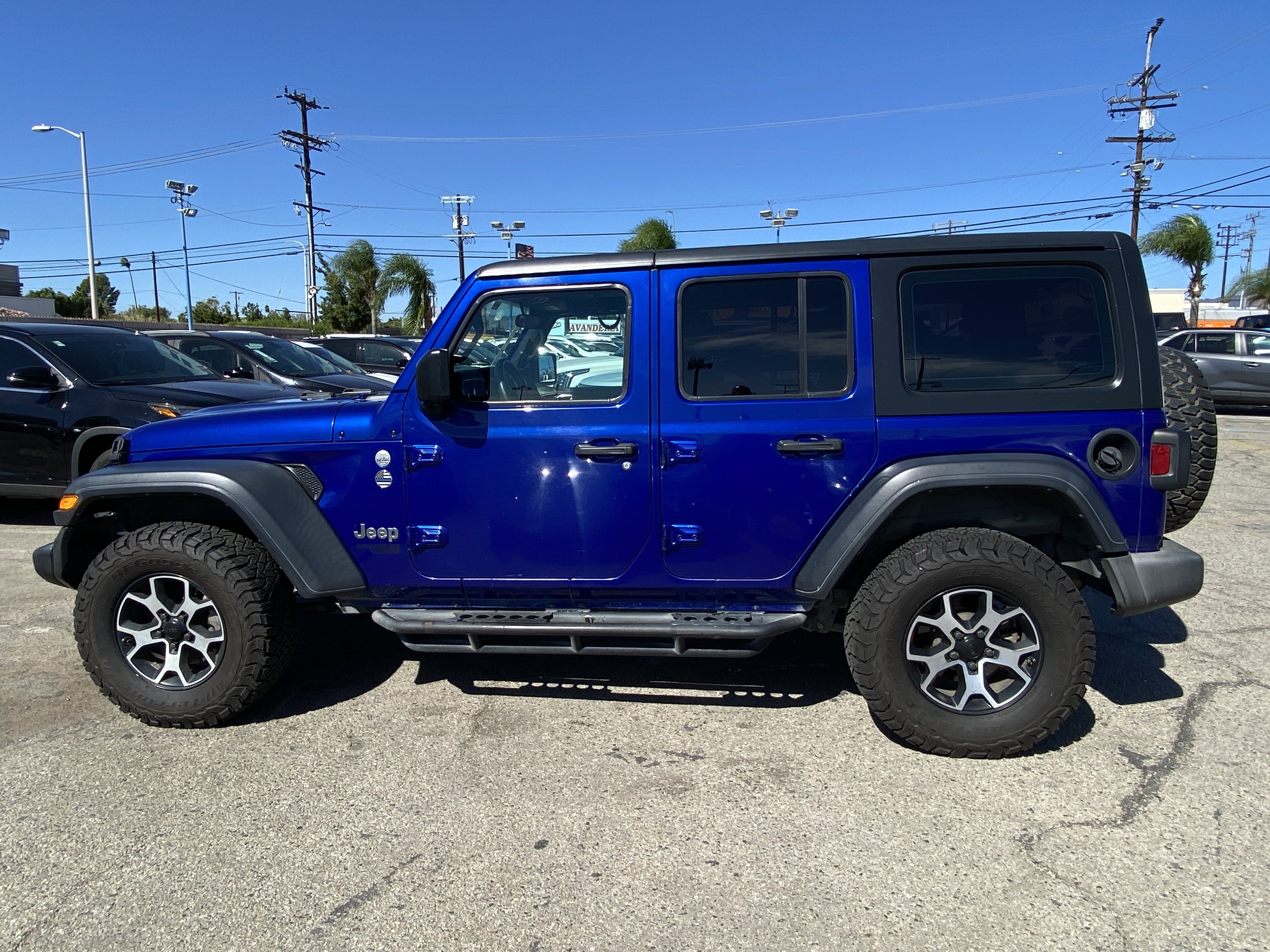 Used 2018 Jeep Wrangler Unlimited Sport AWD/4WD image 13