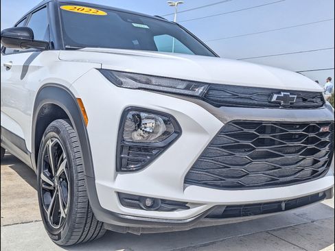 Used 2022 Chevrolet TrailBlazer RS AWD/4WD image 12