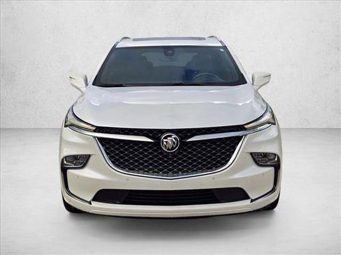 Used 2022 Buick Enclave Avenir w/ Avenir Technology Package FWD image 2