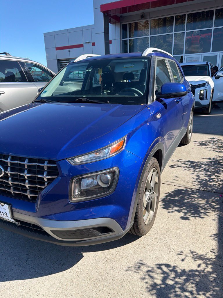 Used 2022 Hyundai Venue SEL FWD image 8