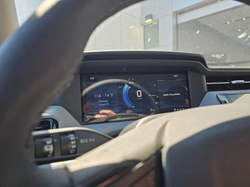 New 2027 Chevrolet Bolt LT w/ Comfort Package FWD image 27