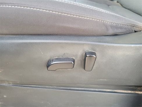 Certified 2022 Nissan Frontier SV image 18