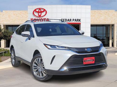 Certified 2024 Toyota Venza Limited image 1