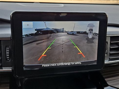 Used 2024 Ford Explorer Limited image 28