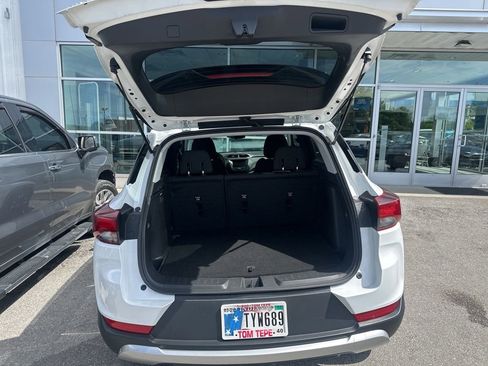 Used 2023 Chevrolet TrailBlazer LT AWD/4WD image 12