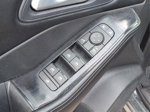 Used 2024 Nissan Rogue SV image 12