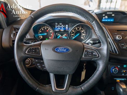 Used 2017 Ford Escape SE image 14