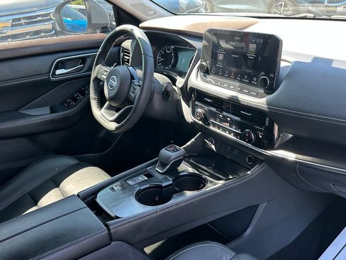 Used 2021 Nissan Rogue SL w/ Premium Package FWD image 14