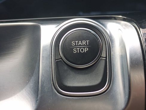 Used 2023 Mercedes-Benz EQB 300 4MATIC image 31